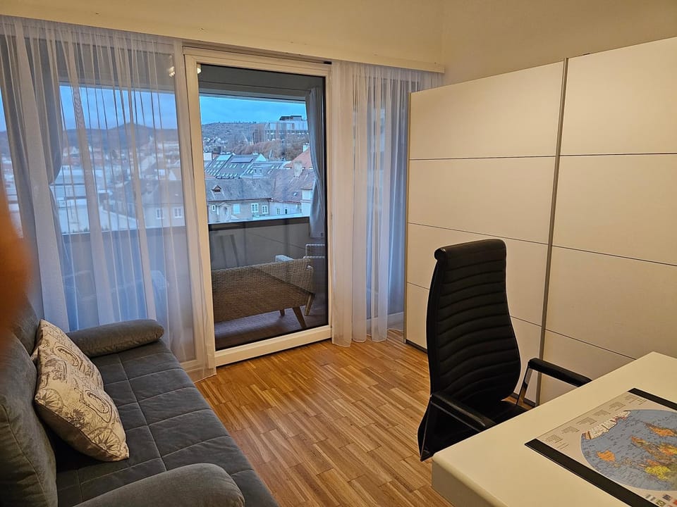 View (from property/room), City view, Landmark view, Mountain view, Street view