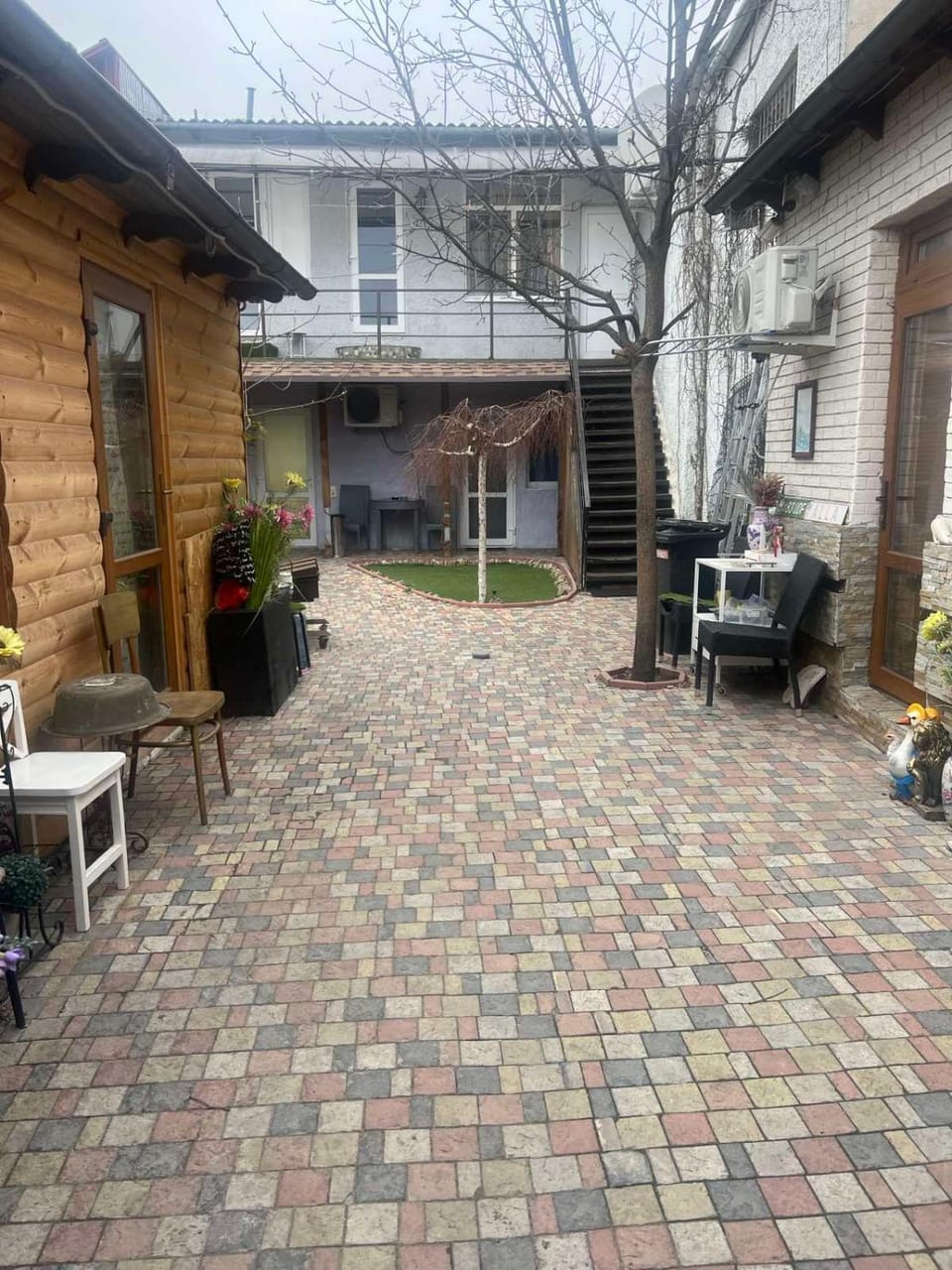 Inner courtyard view