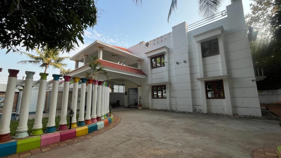 Property building, Balcony/Terrace, Balcony/Terrace
