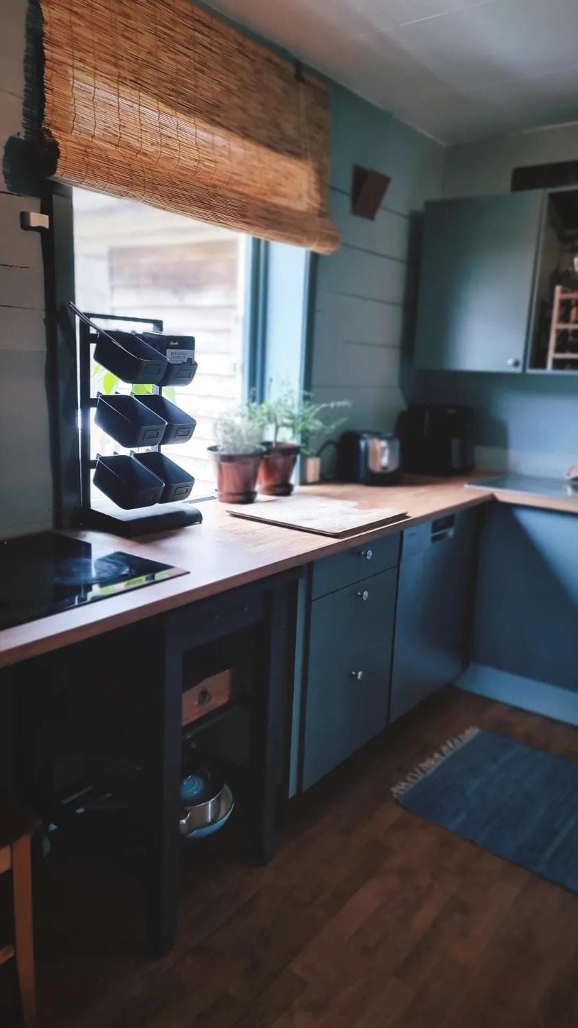 Kitchen or kitchenette, stove