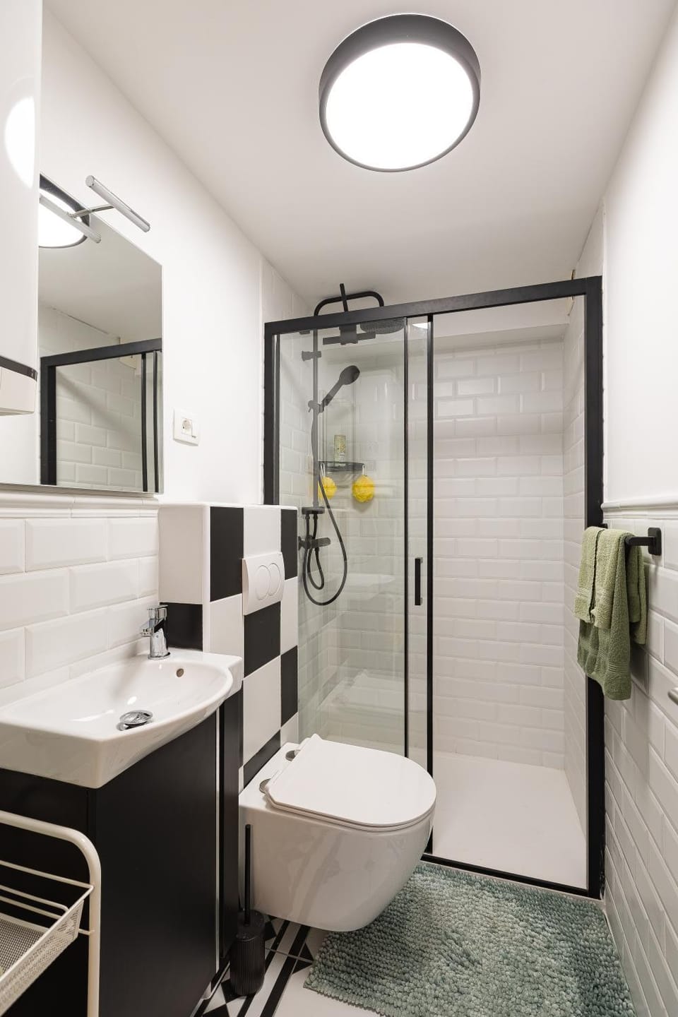 Shower, Toilet, Bathroom, bidet, towels