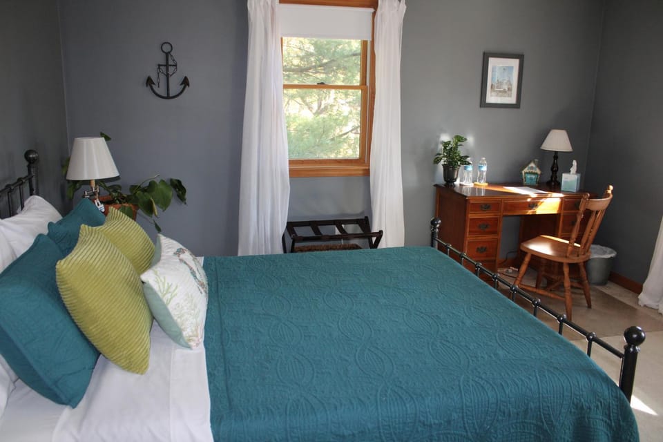 Bed, Bedroom