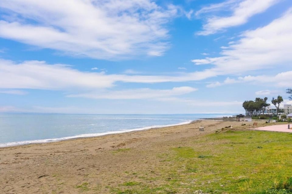 Costa del Sol Frontline Sea view penthouse Apartment in Costa del Sol