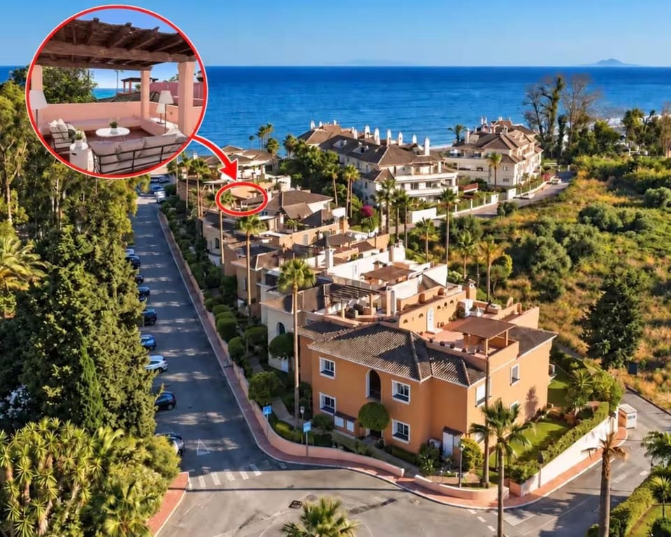 Costa del Sol Frontline Sea view penthouse Apartment in Costa del Sol