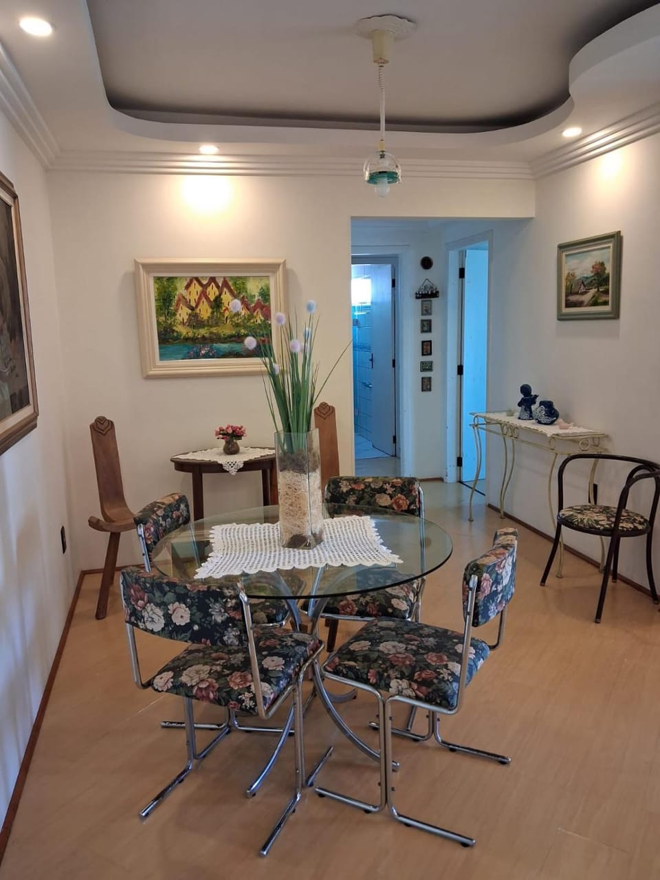 Apartamento familiar, 100m da orla Central da praia de BC , portaria24h, garagem coberta Apartment in Camboriú
