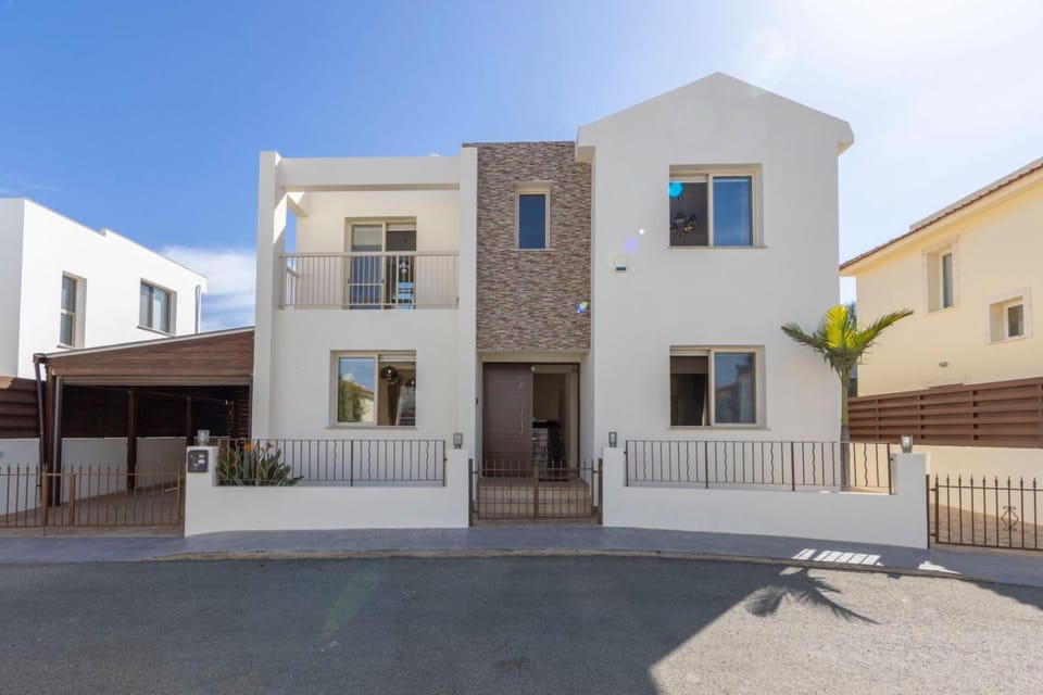 Daffodil villa in Pernera House in Paralimni