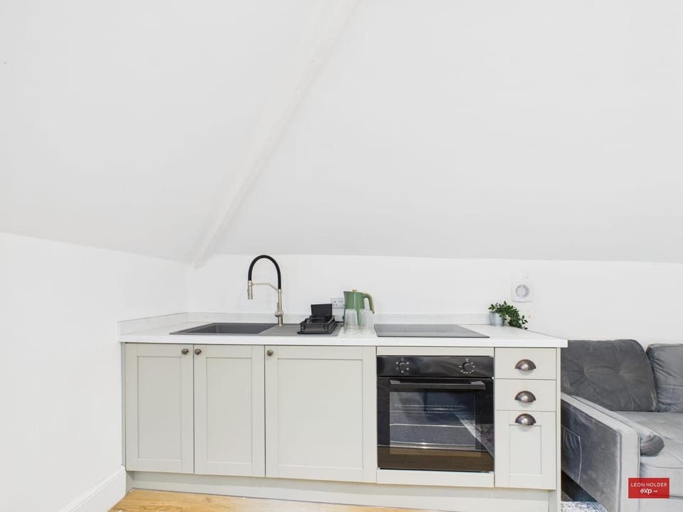 Rotunda Suite at Regency 24 Apartment in Cheltenham