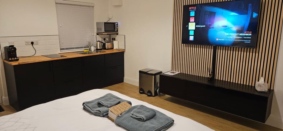 TV and multimedia, Kitchen or kitchenette