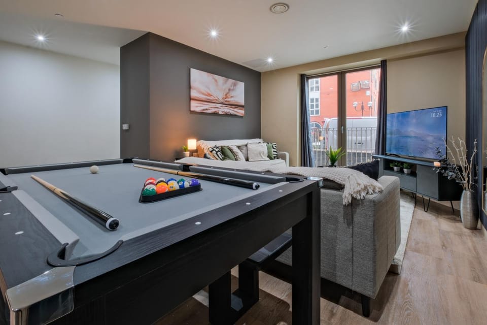 Property building, Table tennis, Dining area