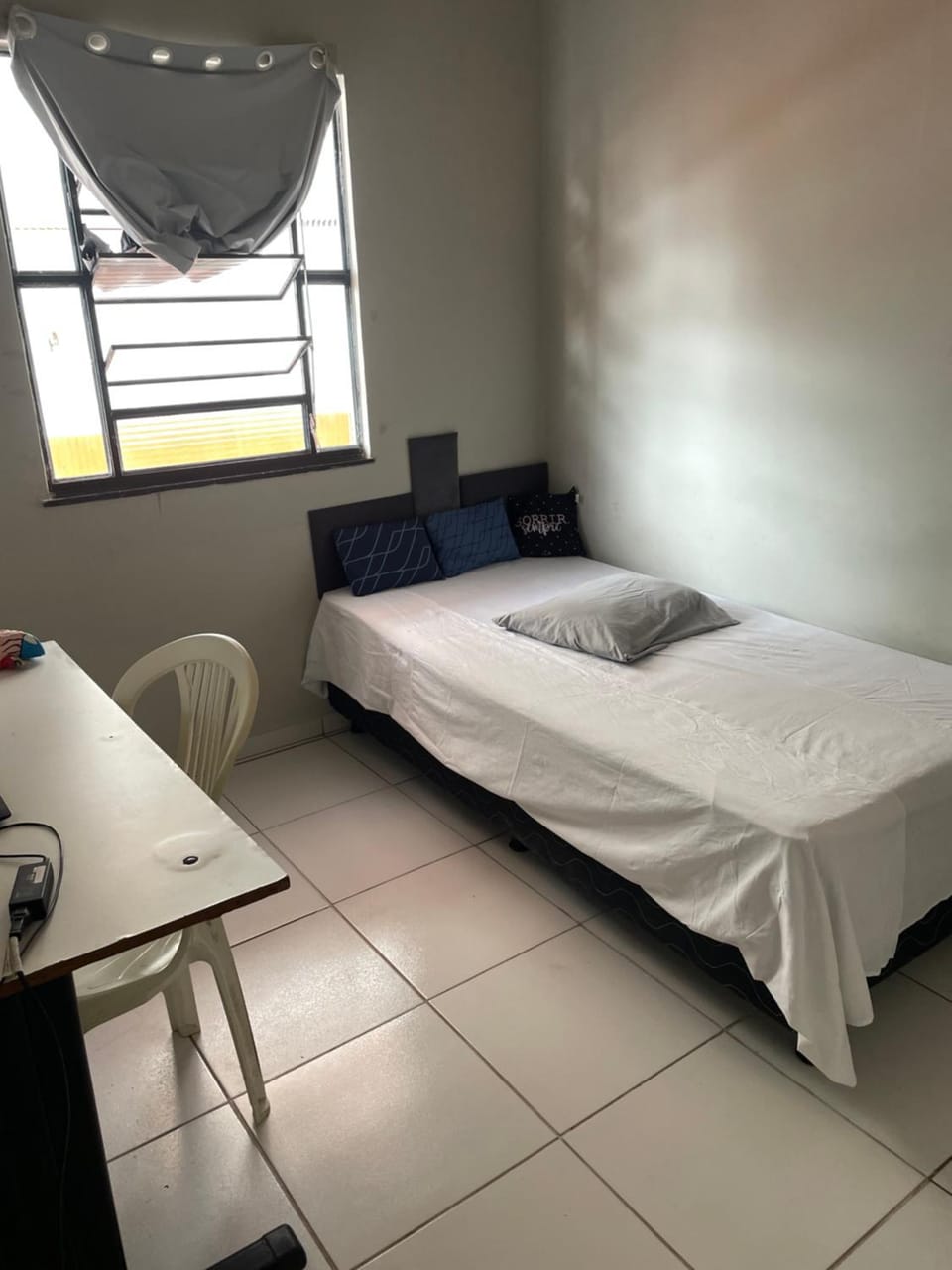 Alugo quarto para mulher em mini apartamento Vacation rental in Belém