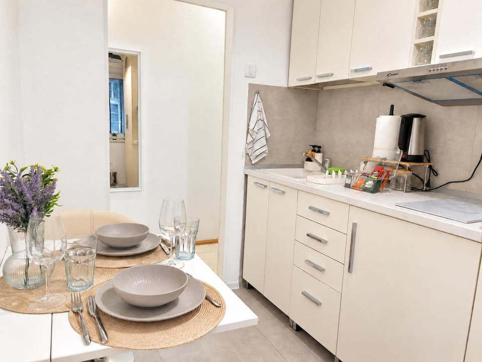 Kitchen or kitchenette, kitchen