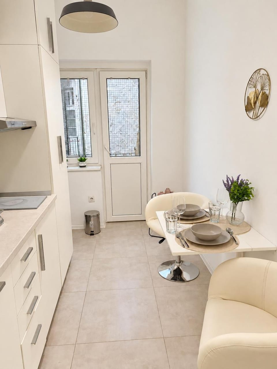 Kitchen or kitchenette, Dining area, kitchen