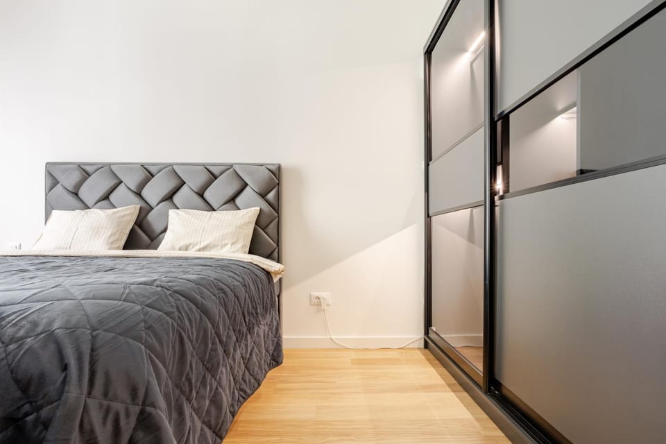Bedroom, wardrobe