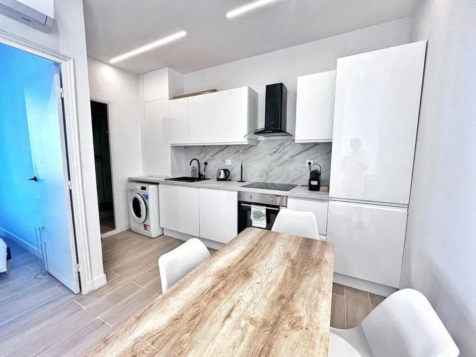 Ref 122 - Coeur de Nice - 3 Rooms Apartment in Nice