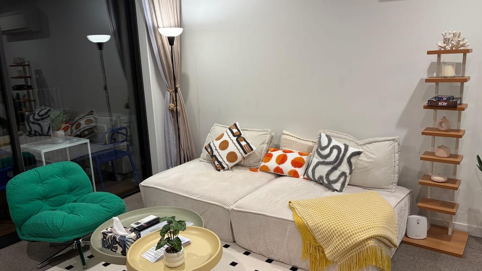 Stylish CBD Apartment with parking Stadium Front Apartment in Christchurch