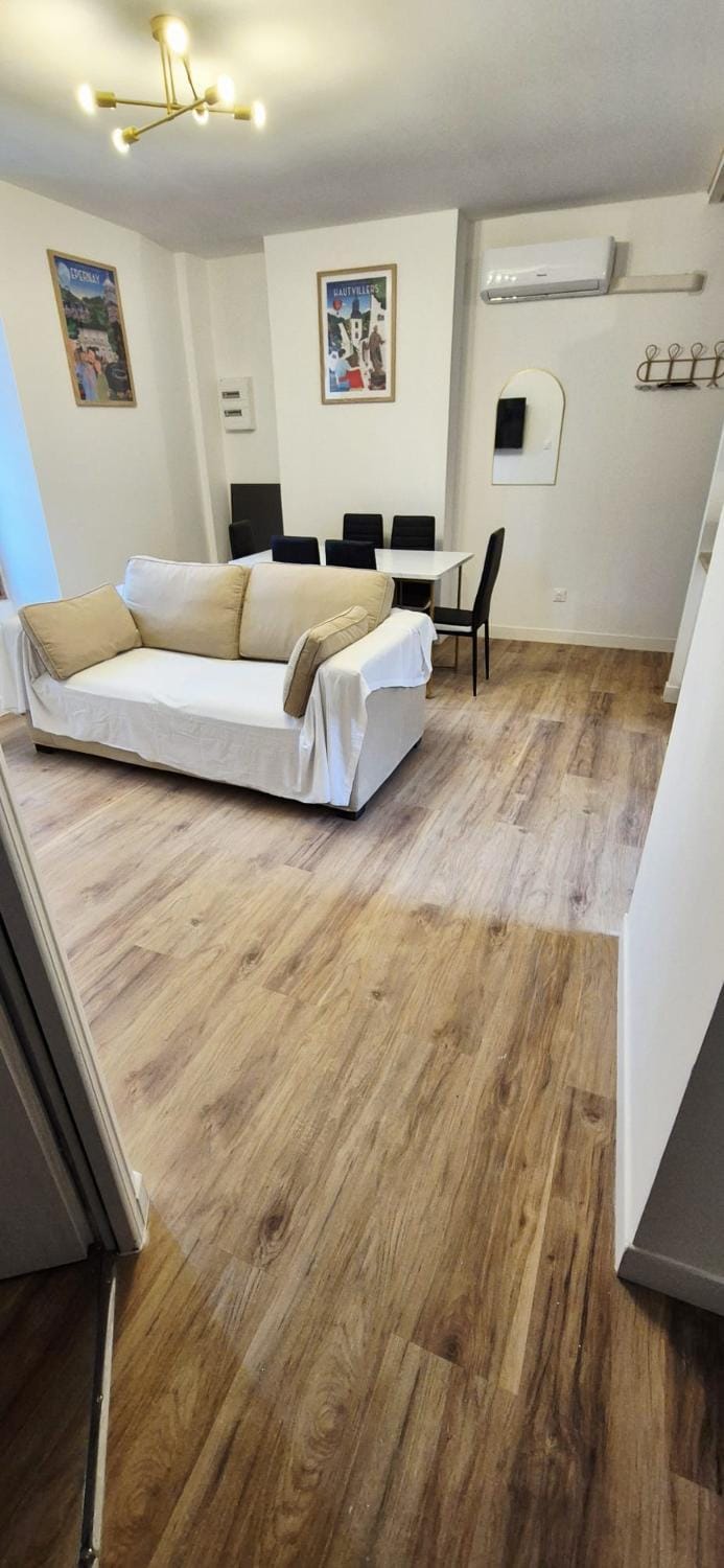 Magnifique Duplex Avec Terrasse, Proche De Av Champagne Apartment in Epernay