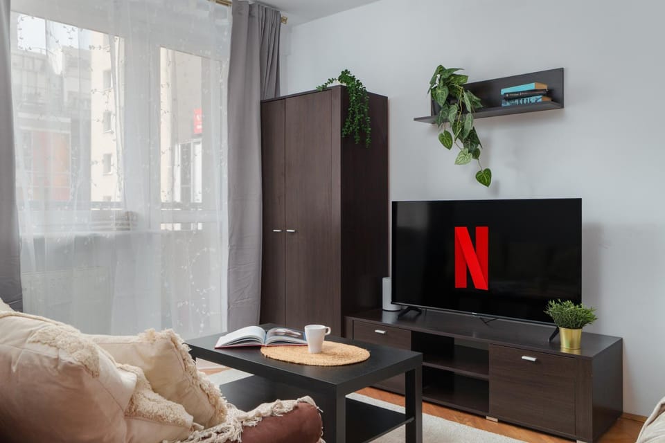 Communal lounge/ TV room, Day, TV and multimedia, View (from property/room), Balcony/Terrace, Balcony/Terrace, Living room, Seating area, Evening entertainment, Bedroom, Landmark view, Landmark view, Location, flat iron, heating, internet, soundproof, wardrobe