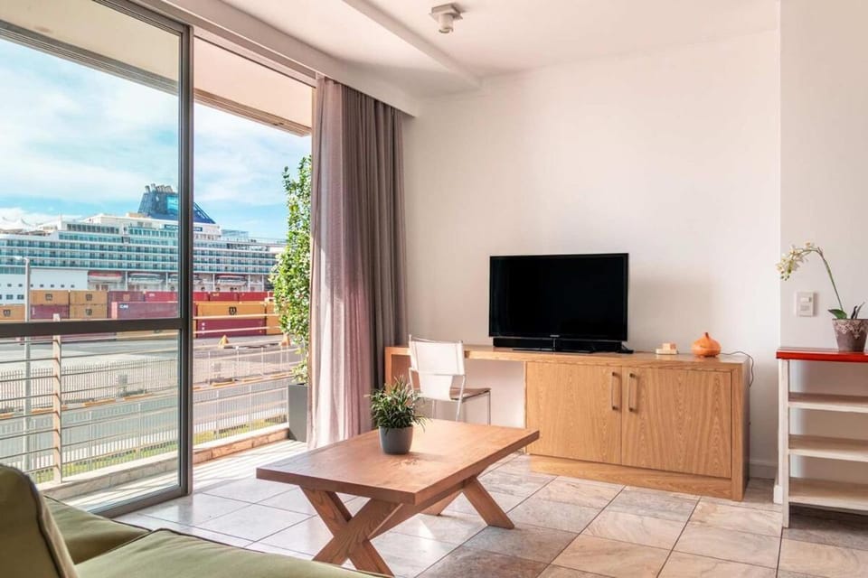 TV and multimedia, Balcony/Terrace, Living room