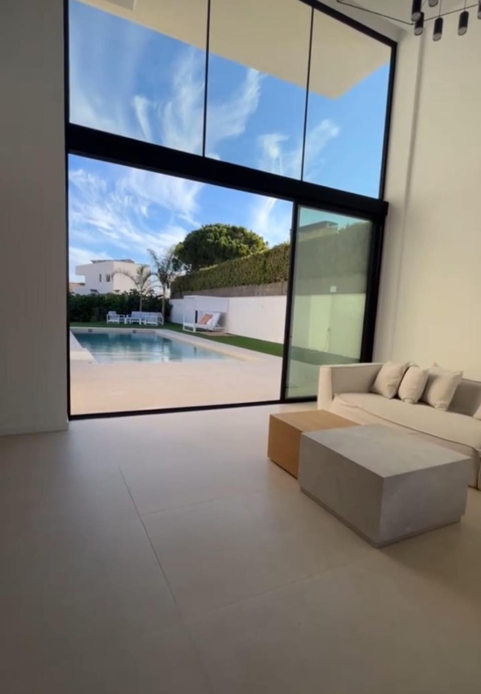 Garden, Living room, Photo of the whole room, Pool view