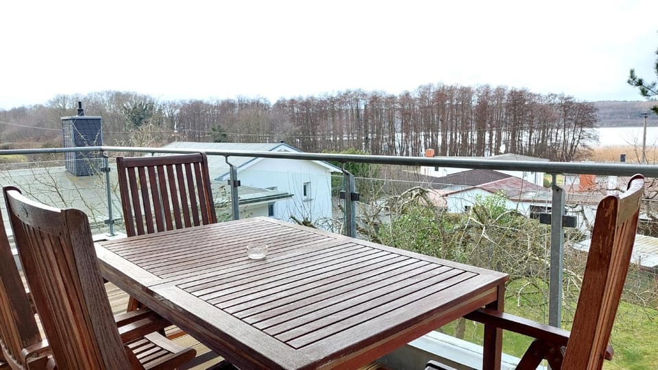 Balcony/Terrace, Lake view