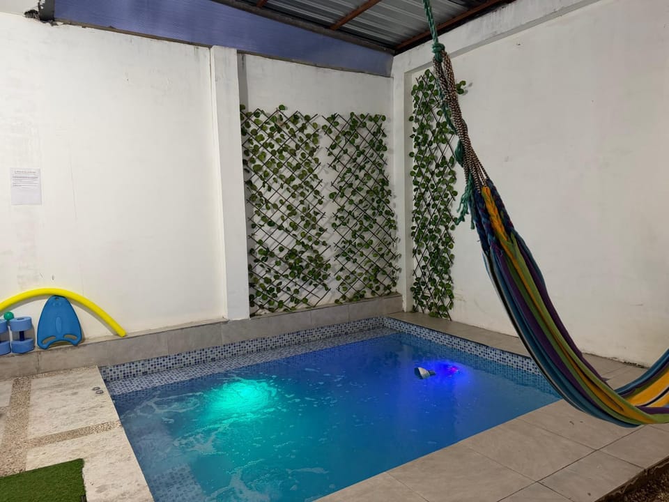 Excelente ubicación, lugar tranquilo con piscina privada, departamento con garaje Apartment in Banos