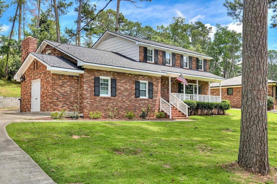 Spacious 6BR North Augusta Home & Golf Cart House in North Augusta