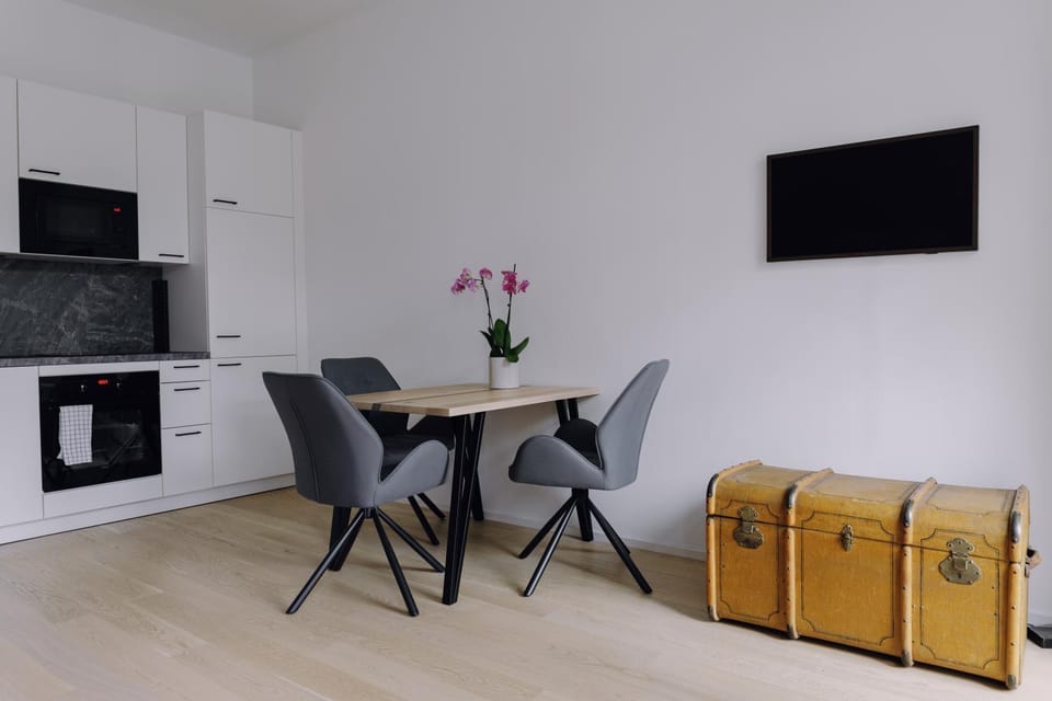 Kitchen or kitchenette, Dining area, kitchen