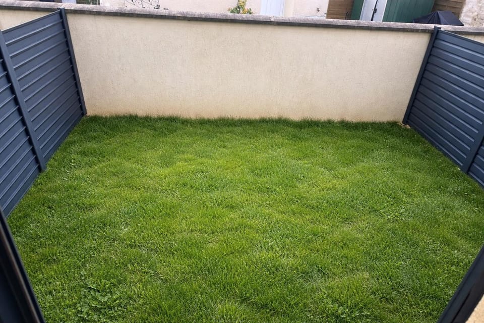 Réf 1 Studio avec piscine à 5 minutes de Disneyland Vacation rental in Magny-le-Hongre