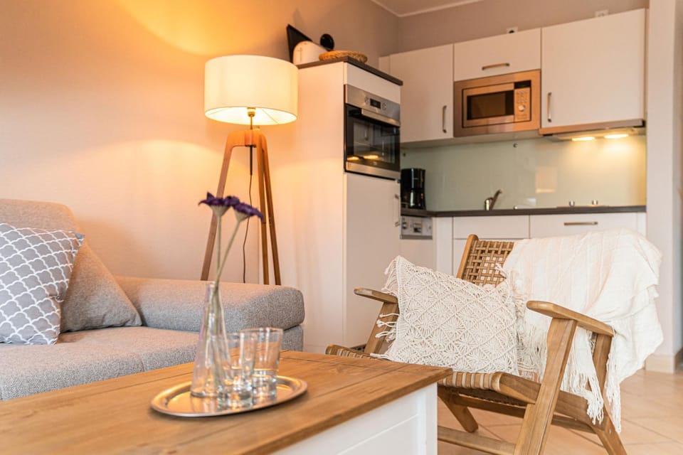 Kitchen or kitchenette, Living room, Seating area