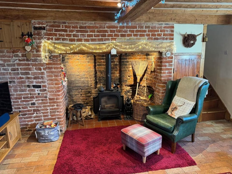 Cosy Flint Cottage House in St Edmundsbury District