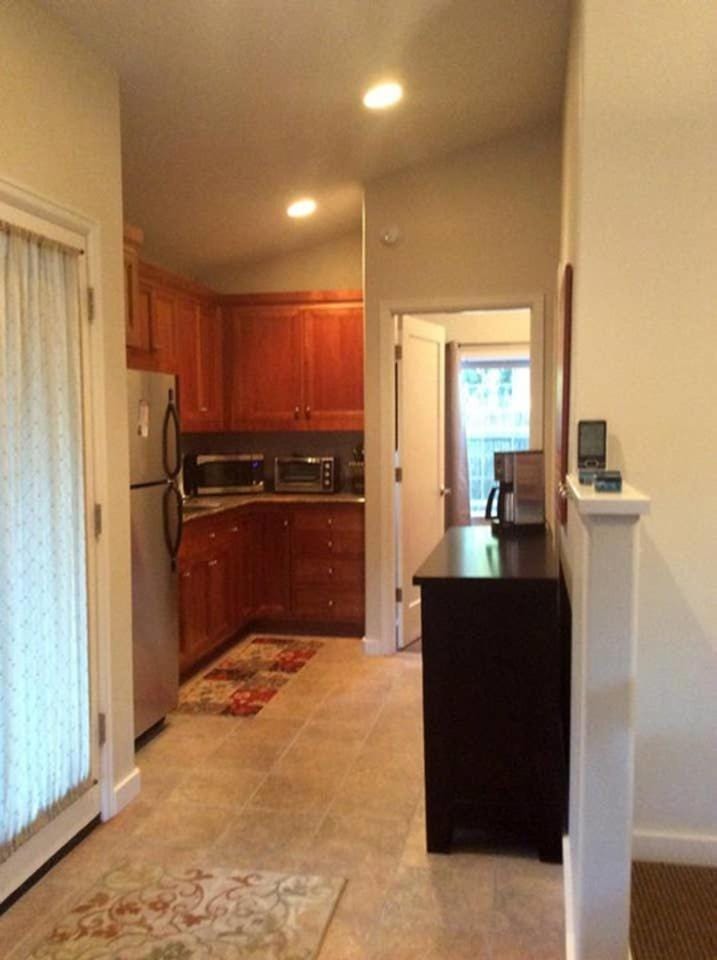 Evergreen Cottage Apartment in Springfield