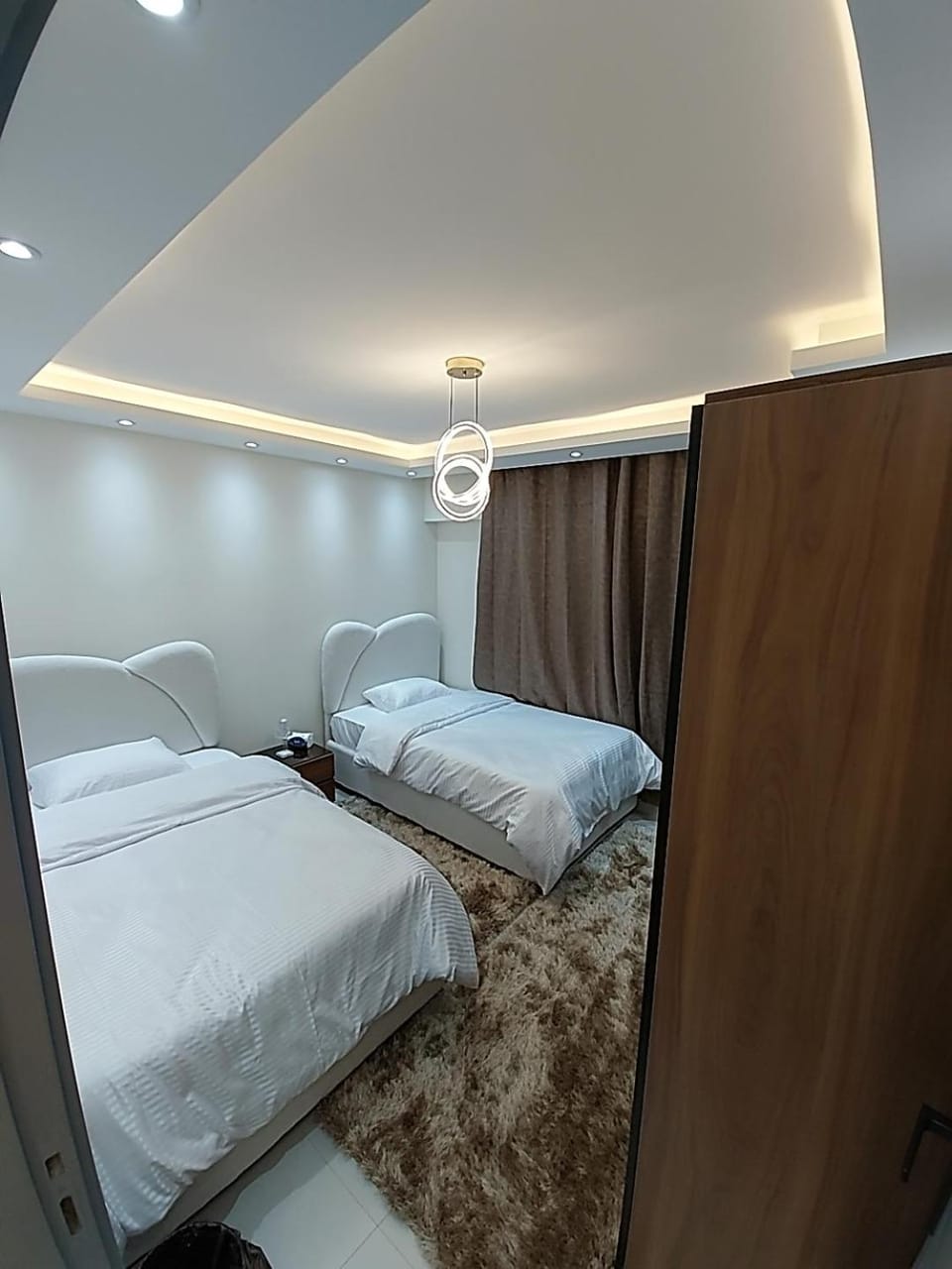 شقه بالدقي شارع الثورة الرئيسي Apartment in Egypt