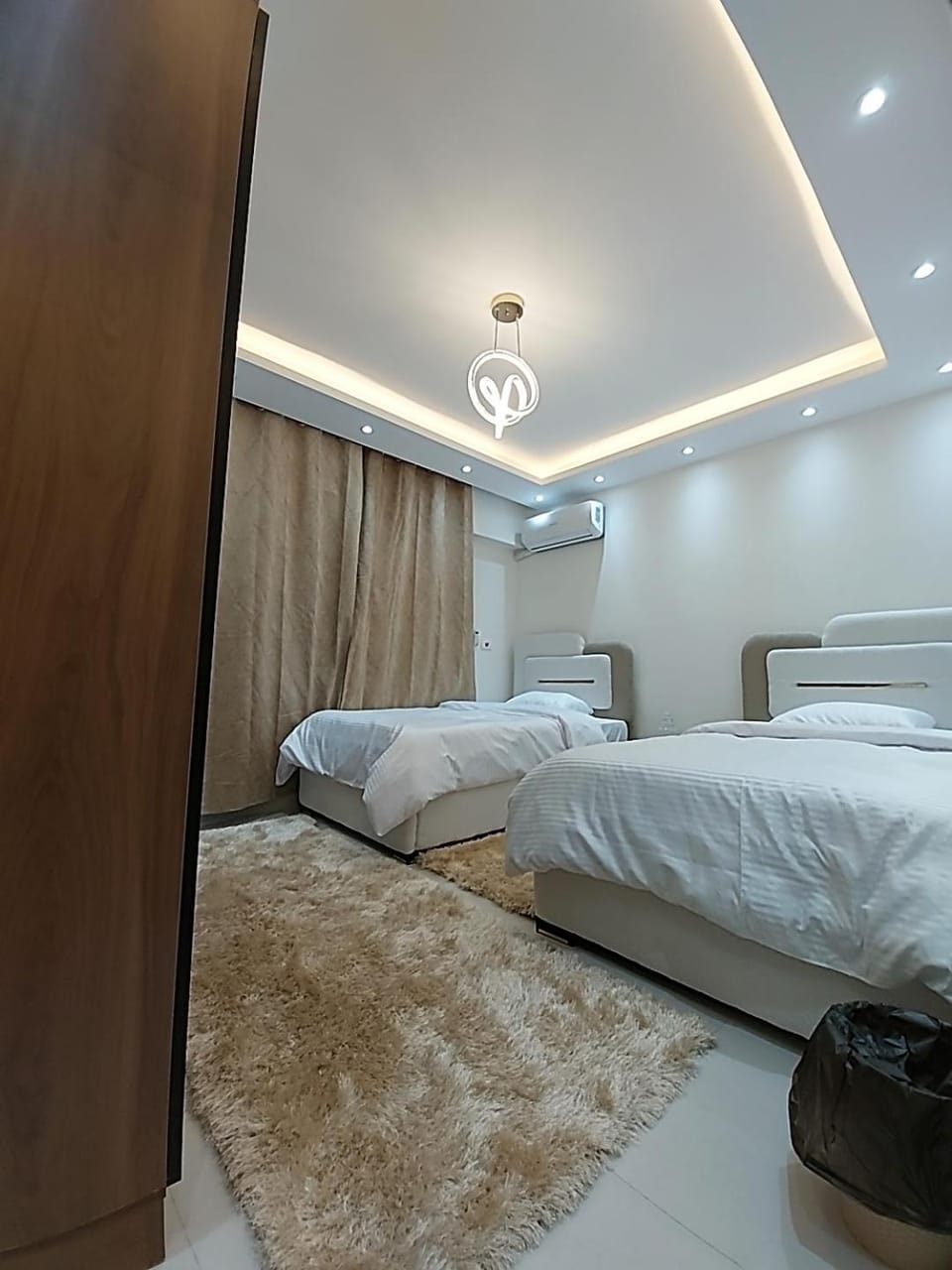 شقه بالدقي شارع الثورة الرئيسي Apartment in Egypt