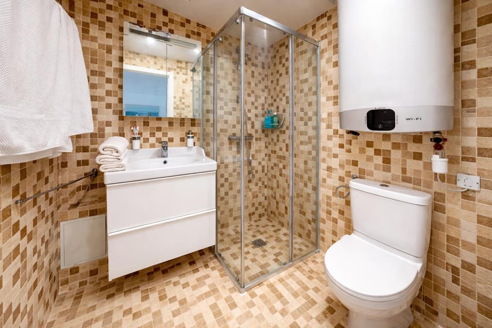 Petite villa avec piscine à 5 minutes de Disneyland Paris Bed and Breakfast in Magny-le-Hongre