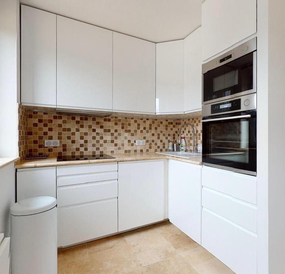 Studio ref 4 avec piscine à 5 min de Disneyland Paris Bed and Breakfast in Magny-le-Hongre
