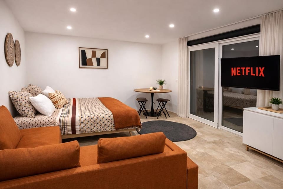 Studio ref 4 avec piscine à 5 min de Disneyland Paris Bed and Breakfast in Magny-le-Hongre