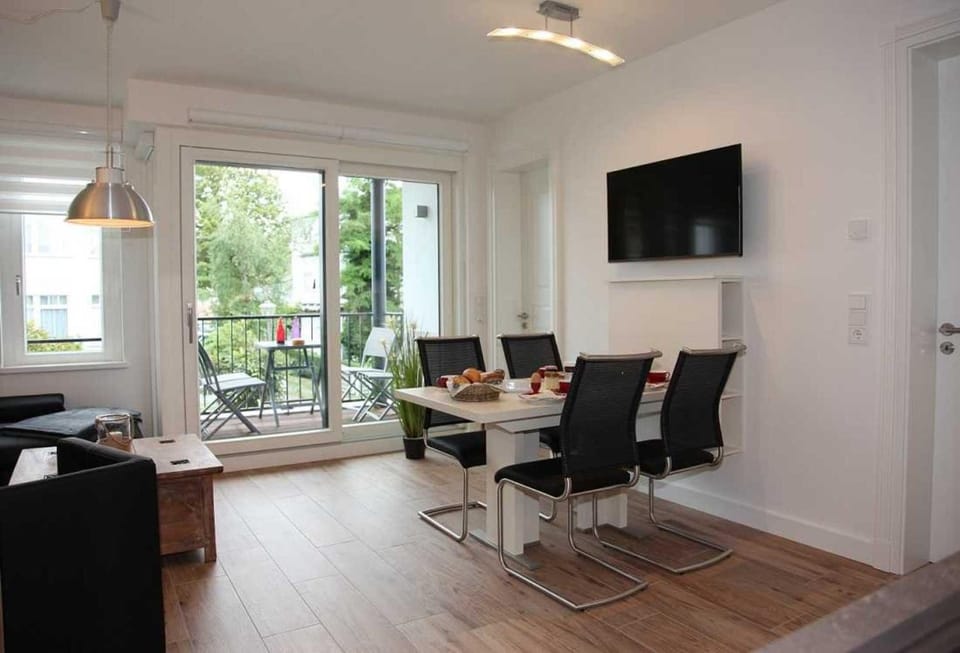 TV and multimedia, Dining area