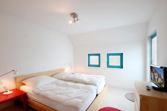 TV and multimedia, Bedroom