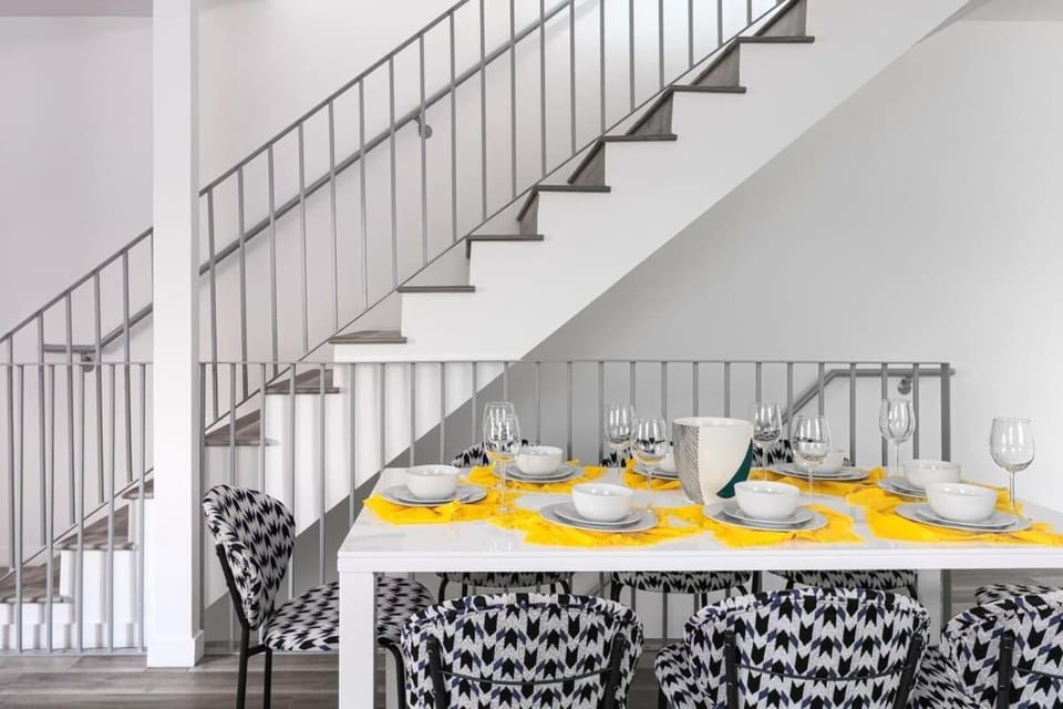 Central LA Escape Near Universal & Beaches House in Echo Park