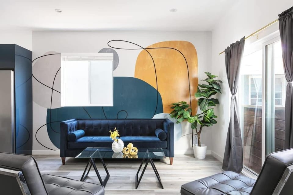 Central LA Escape Near Universal & Beaches House in Echo Park