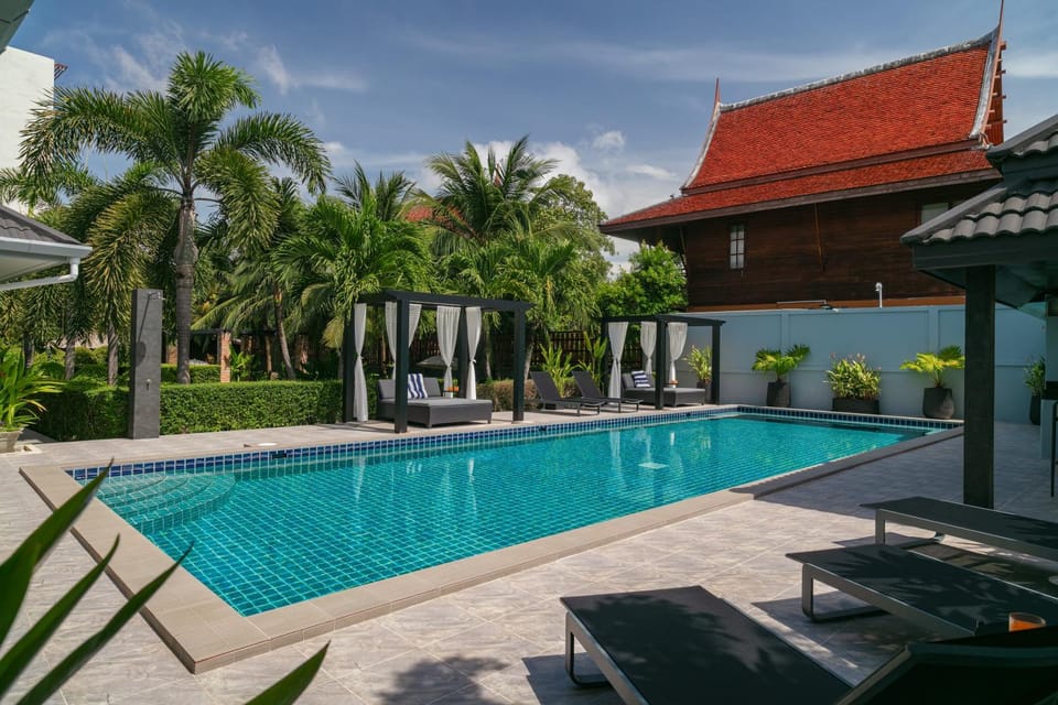 Pool view, Swimming pool