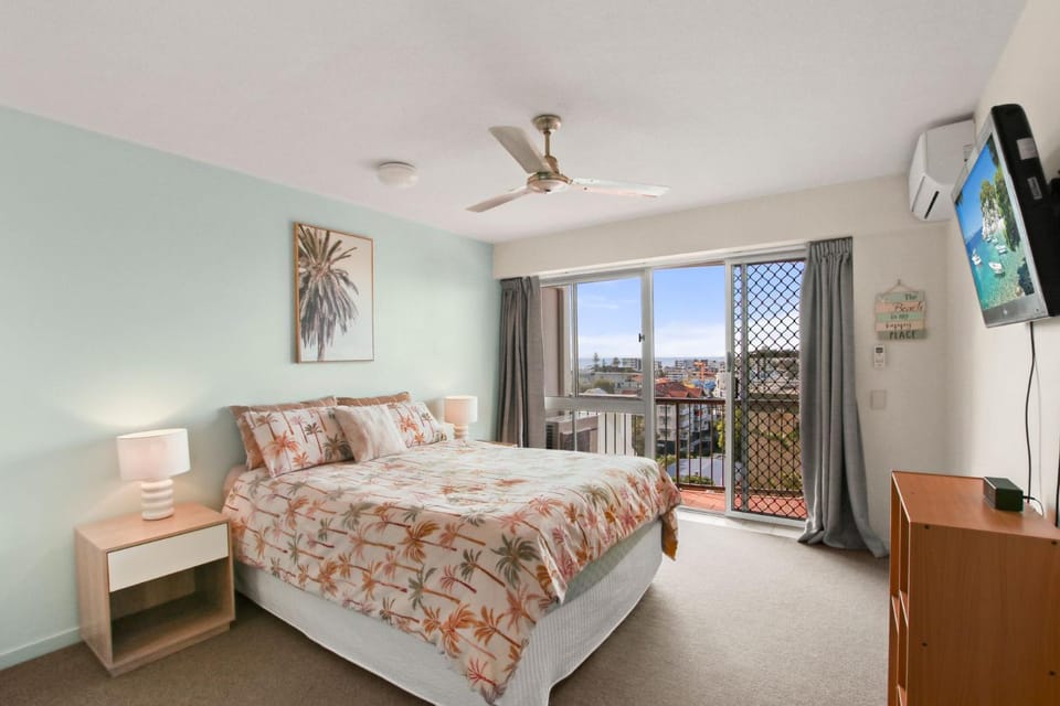 Highpoint Unit 2, 35 Maltman Street, Kings Beach Apartment in Kings Beach