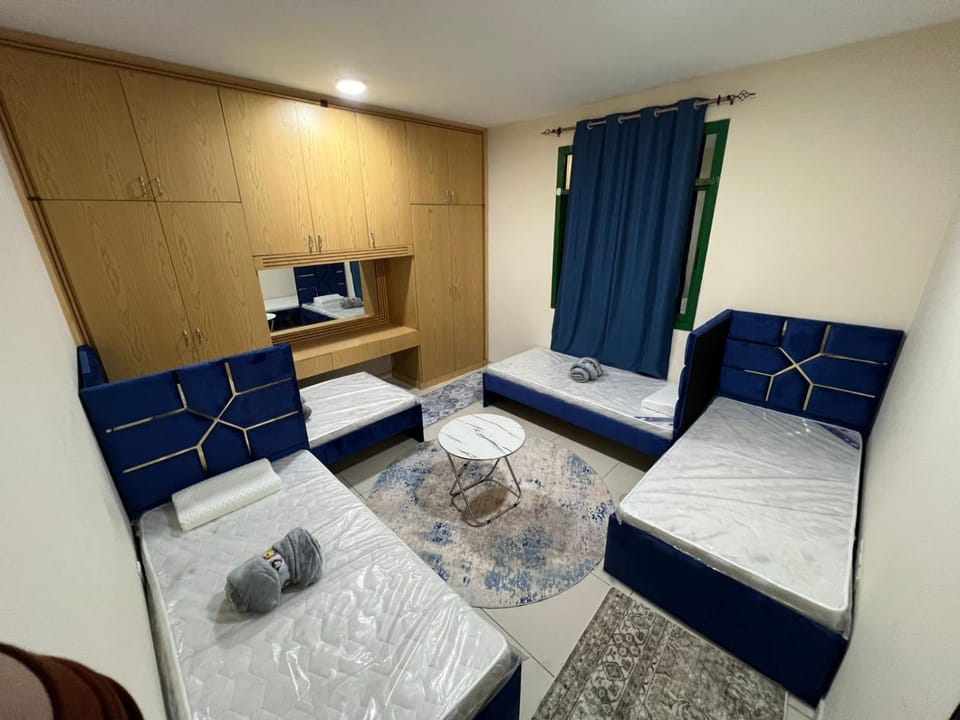 ALEX Hostel 504 -Bed in a shared dormitory with other guests Hostel in Al Sharjah