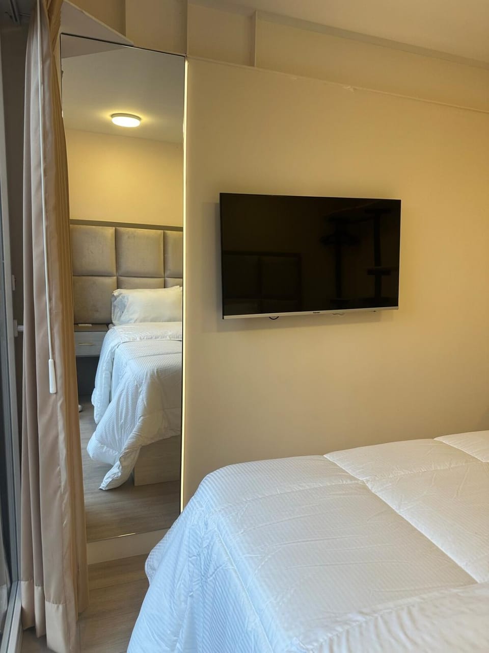 Elegant 1-Bedroom Apartment with Coworking Space Apartment in Bogota