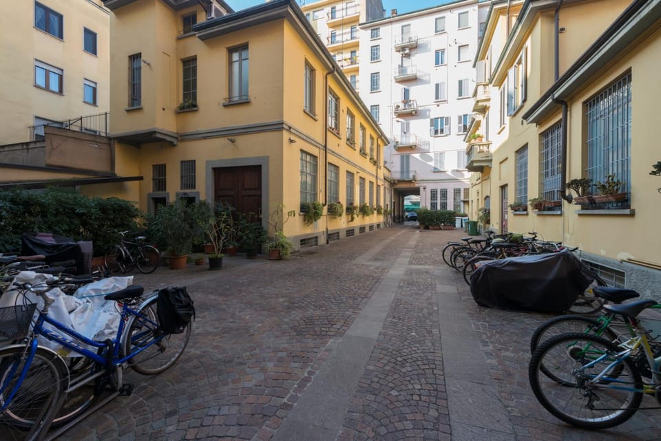 Property building, Inner courtyard view