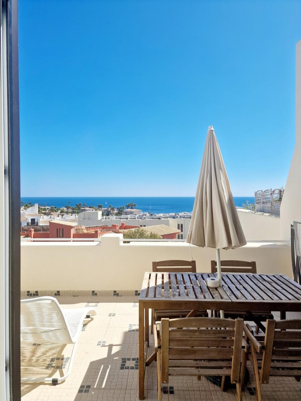 Romantic Escape - Private jacuzzi and WOW seaview Apartment in Lagos