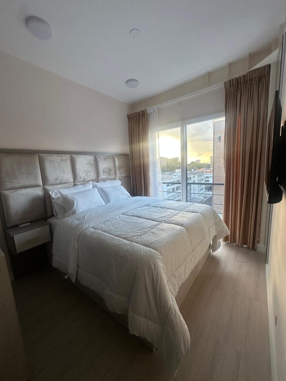 Luxury Private Suite in Zona T, Parque 93 Apartment in Bogota