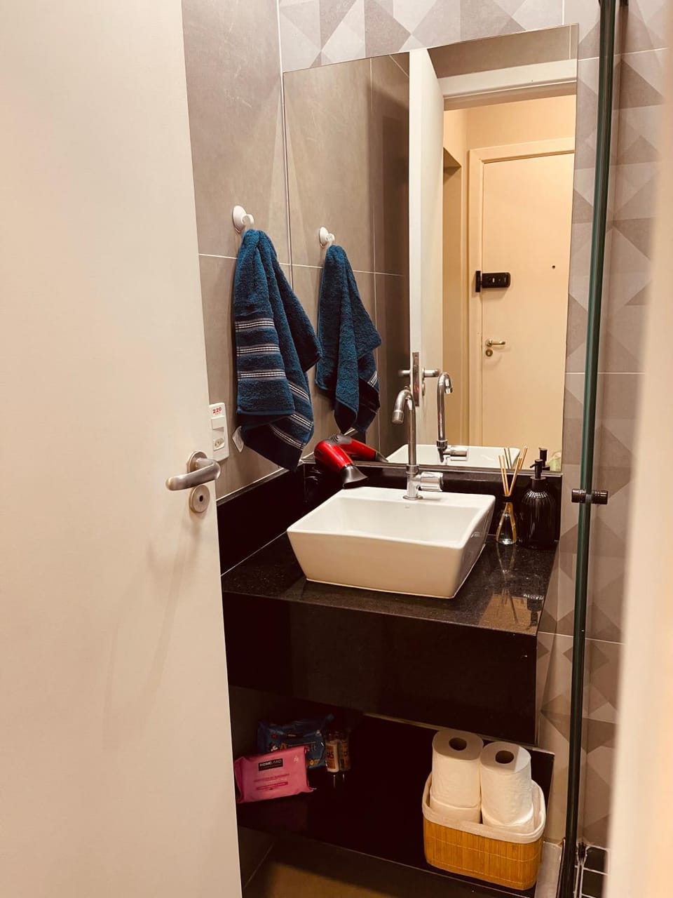 Kitnet Confortável - 200m da Praia - 3 minutos a pé Apartment in Santos