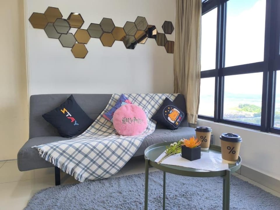 Mm Couple Cozy Comfort King Bed Netflix By STAY Apartment in Johor
