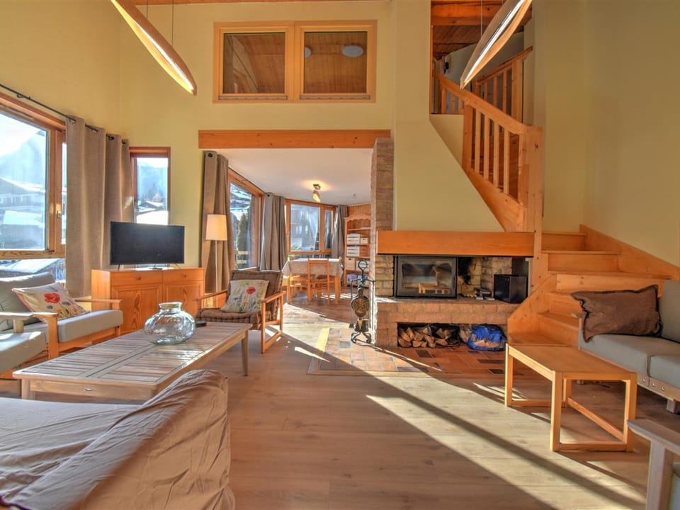 Appartement 4 ch proche centre avec cheminée et balcon - FR-1-524-147 Apartment in Morzine